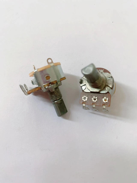 16mm Metal Shaft Potentiometer with Switch